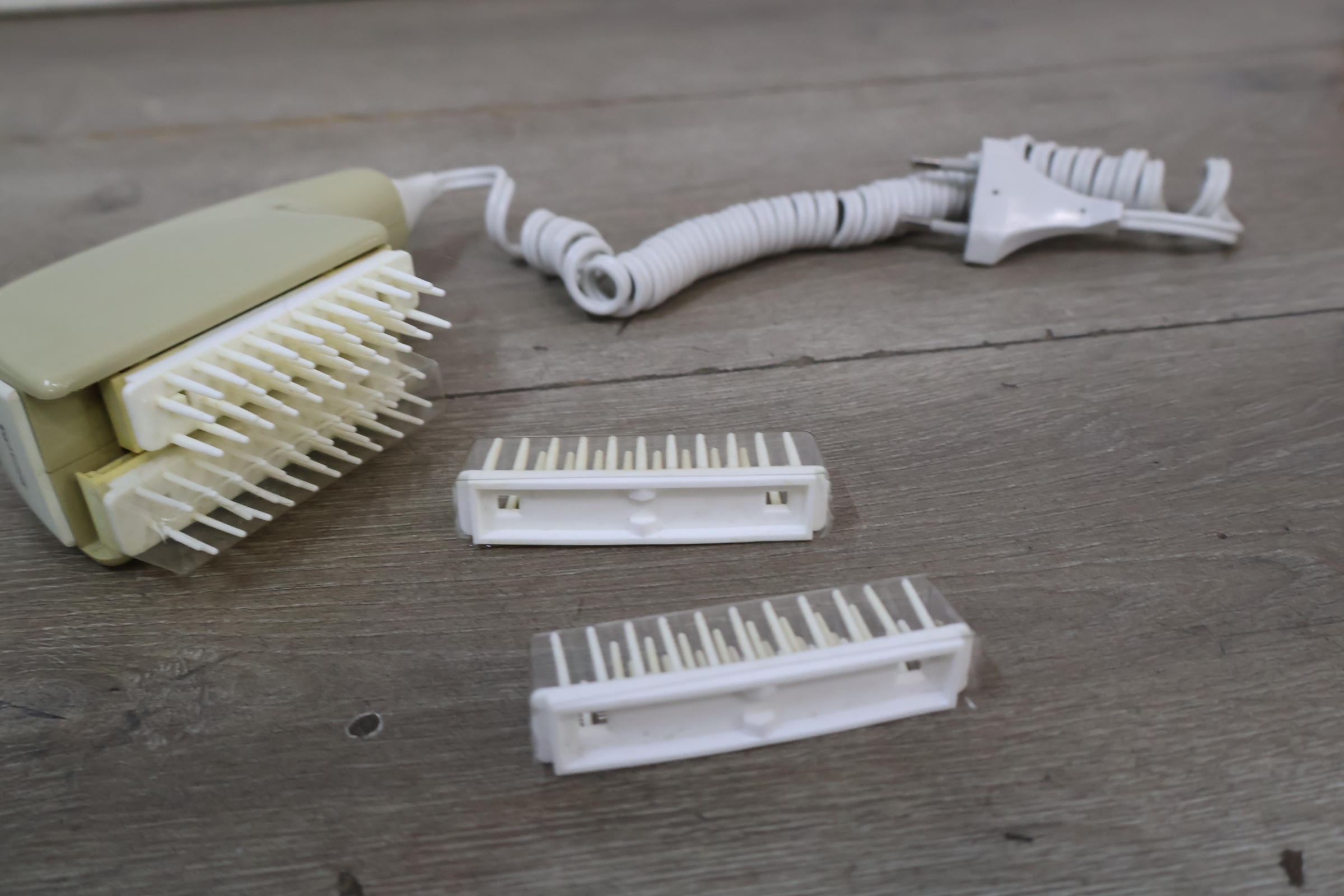 Philips elektrische haarverzorger met accessoires – foto 7 – kavel bij GSD Auctions, Zoeterwoude