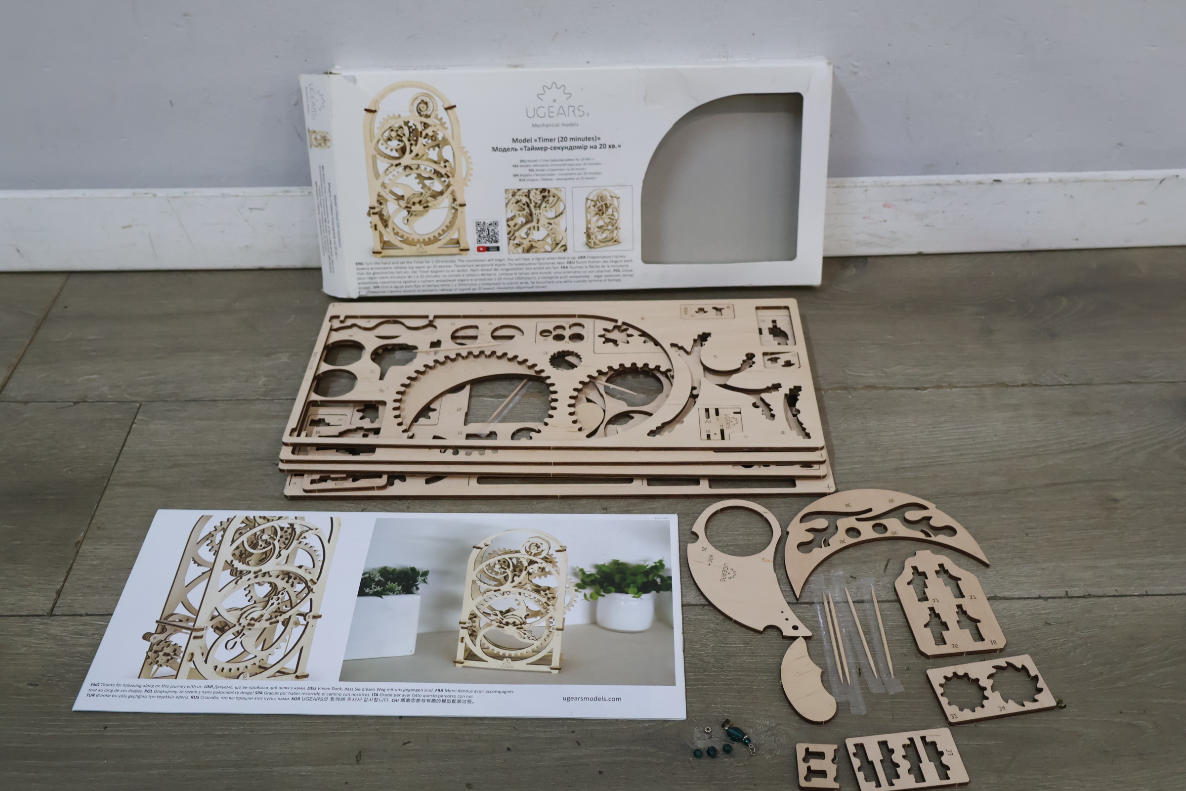 UGEARS Model Timer houten bouwpakket – foto 4 – kavel bij GSD Auctions, Zoeterwoude