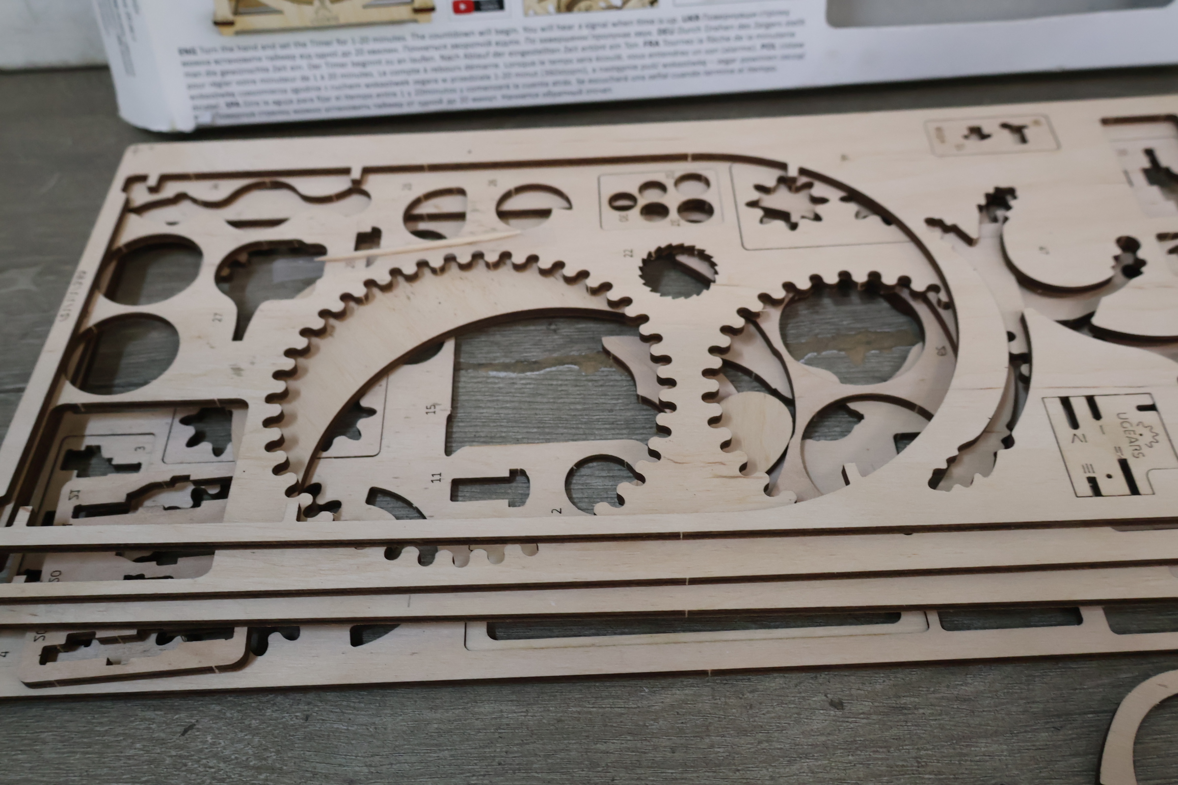 UGEARS Model Timer houten bouwpakket – foto 9 – kavel bij GSD Auctions, Zoeterwoude