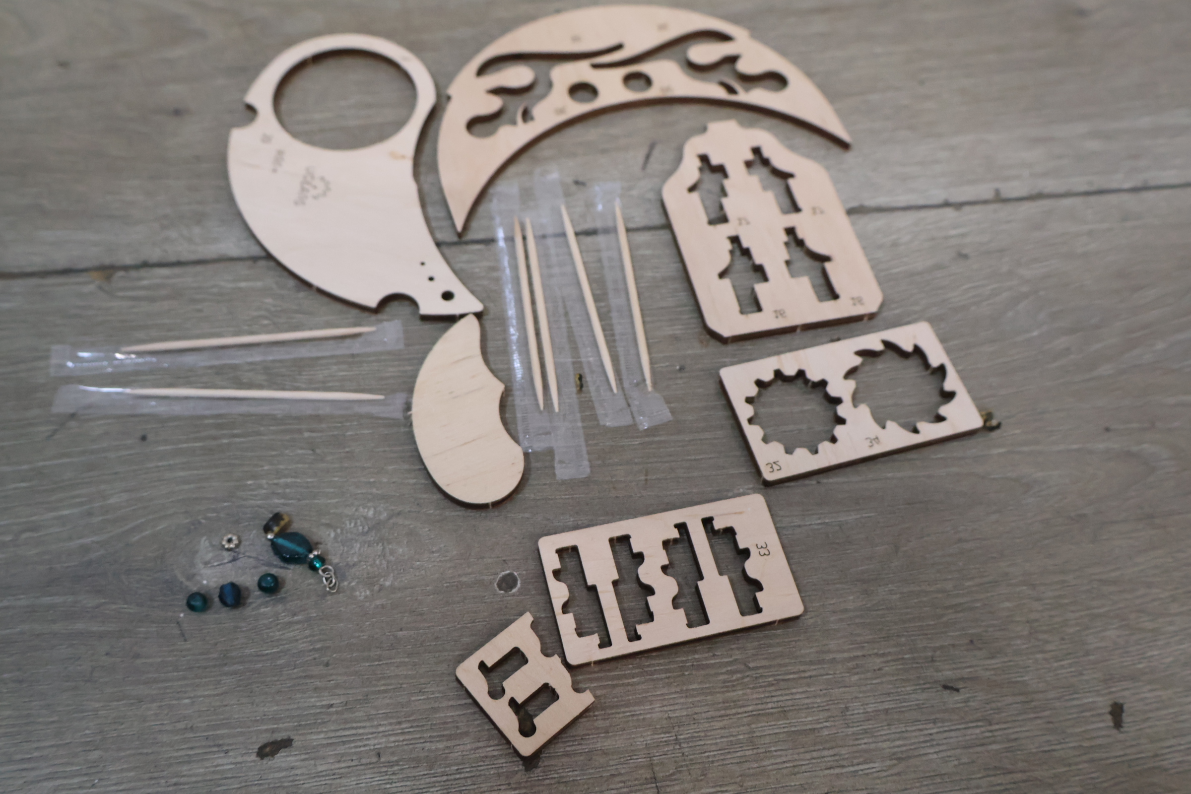 UGEARS Model Timer houten bouwpakket – foto 10 – kavel bij GSD Auctions, Zoeterwoude