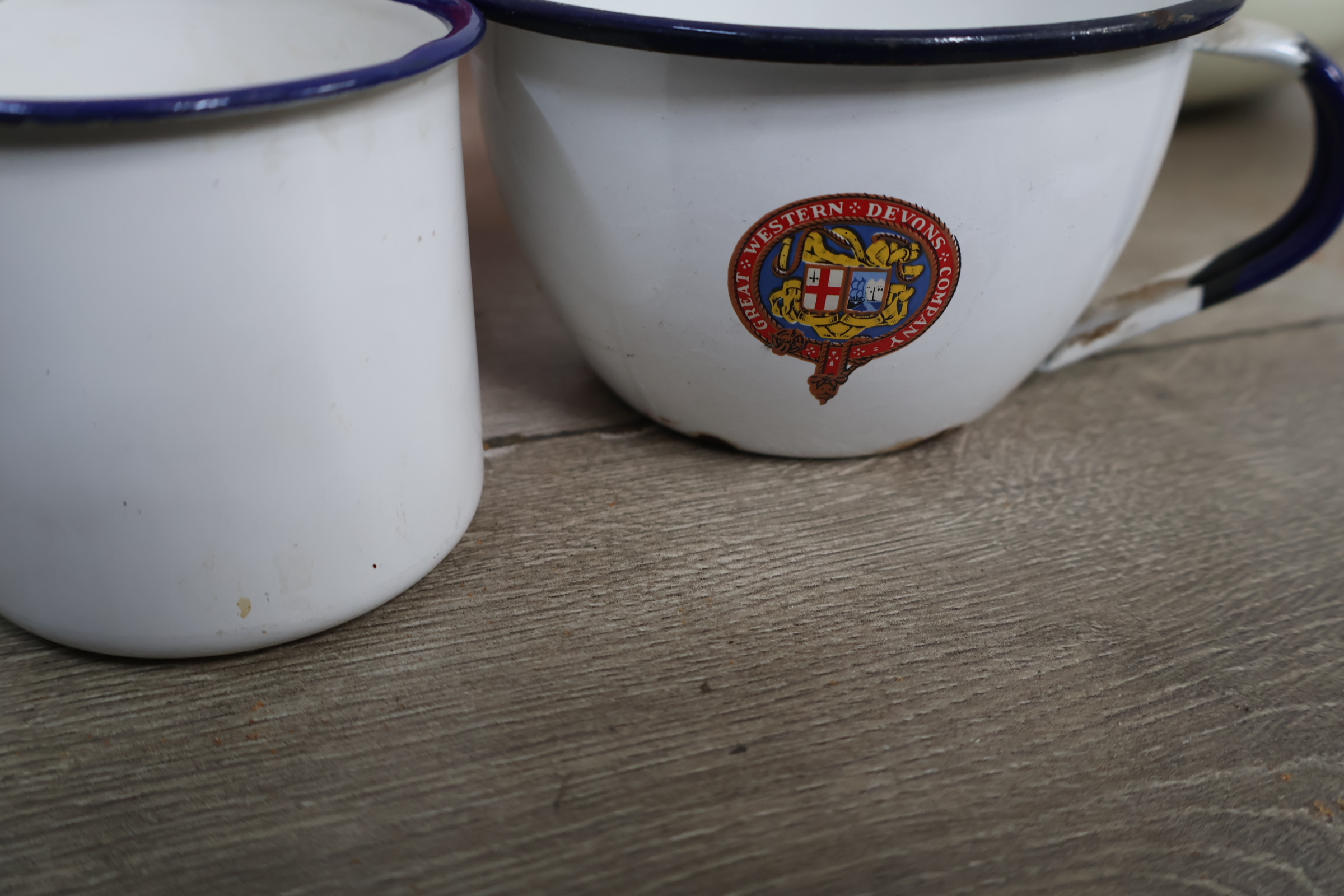 Set geëmailleerd keukengerei - Jaren '60 – foto 10 – kavel bij GSD Auctions, Zoeterwoude