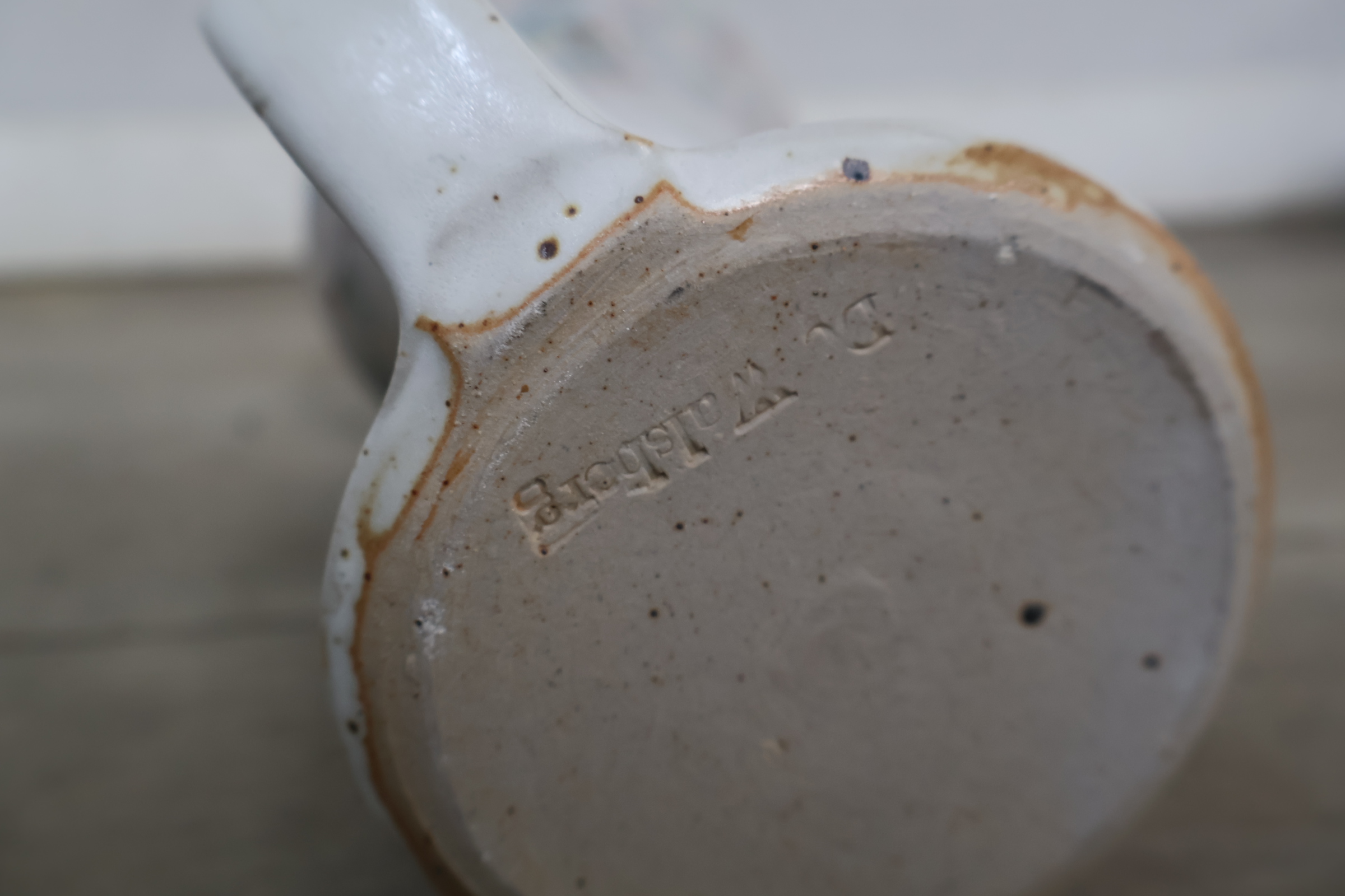 Keramische witte kan – foto 12 – kavel bij GSD Auctions, Zoeterwoude