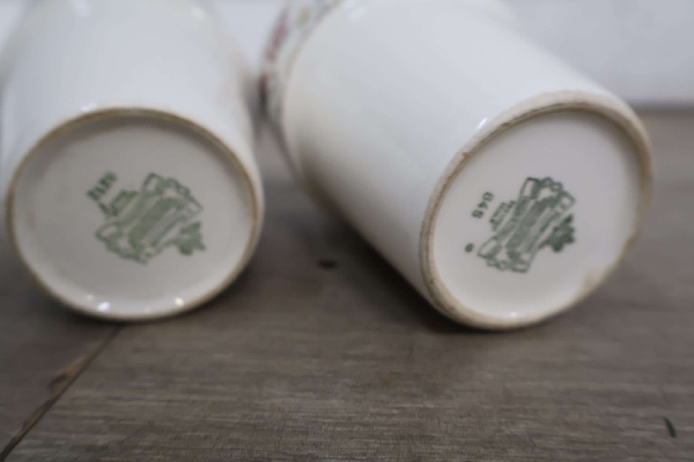 Set van 8 mokken met koeienmotief – foto 6 – kavel bij GSD Auctions, Zoeterwoude
