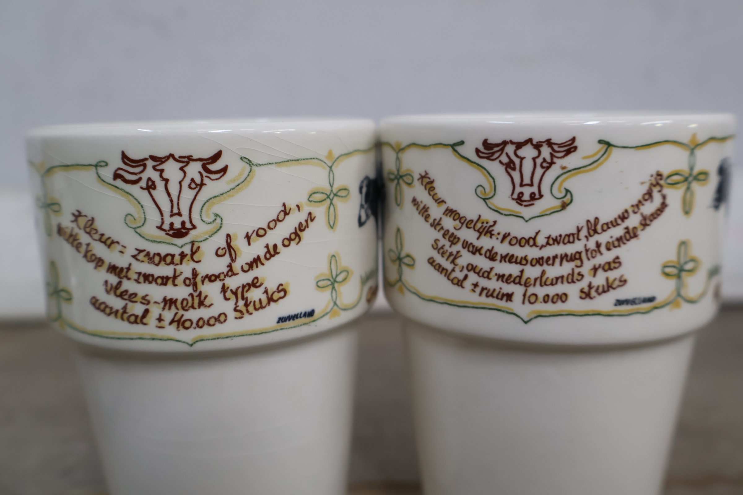 Set van 8 mokken met koeienmotief – foto 9 – kavel bij GSD Auctions, Zoeterwoude