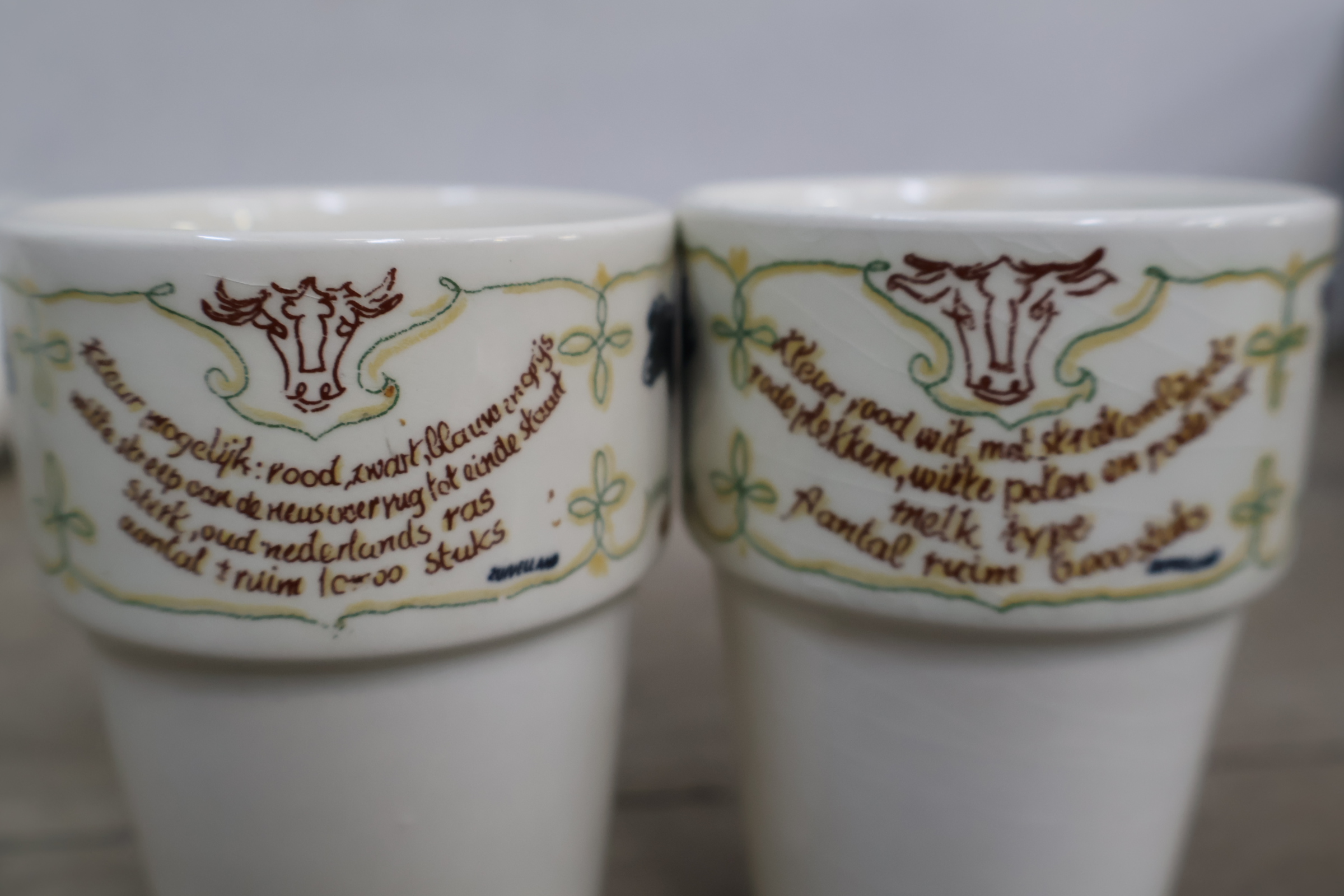 Set van 8 mokken met koeienmotief – foto 11 – kavel bij GSD Auctions, Zoeterwoude