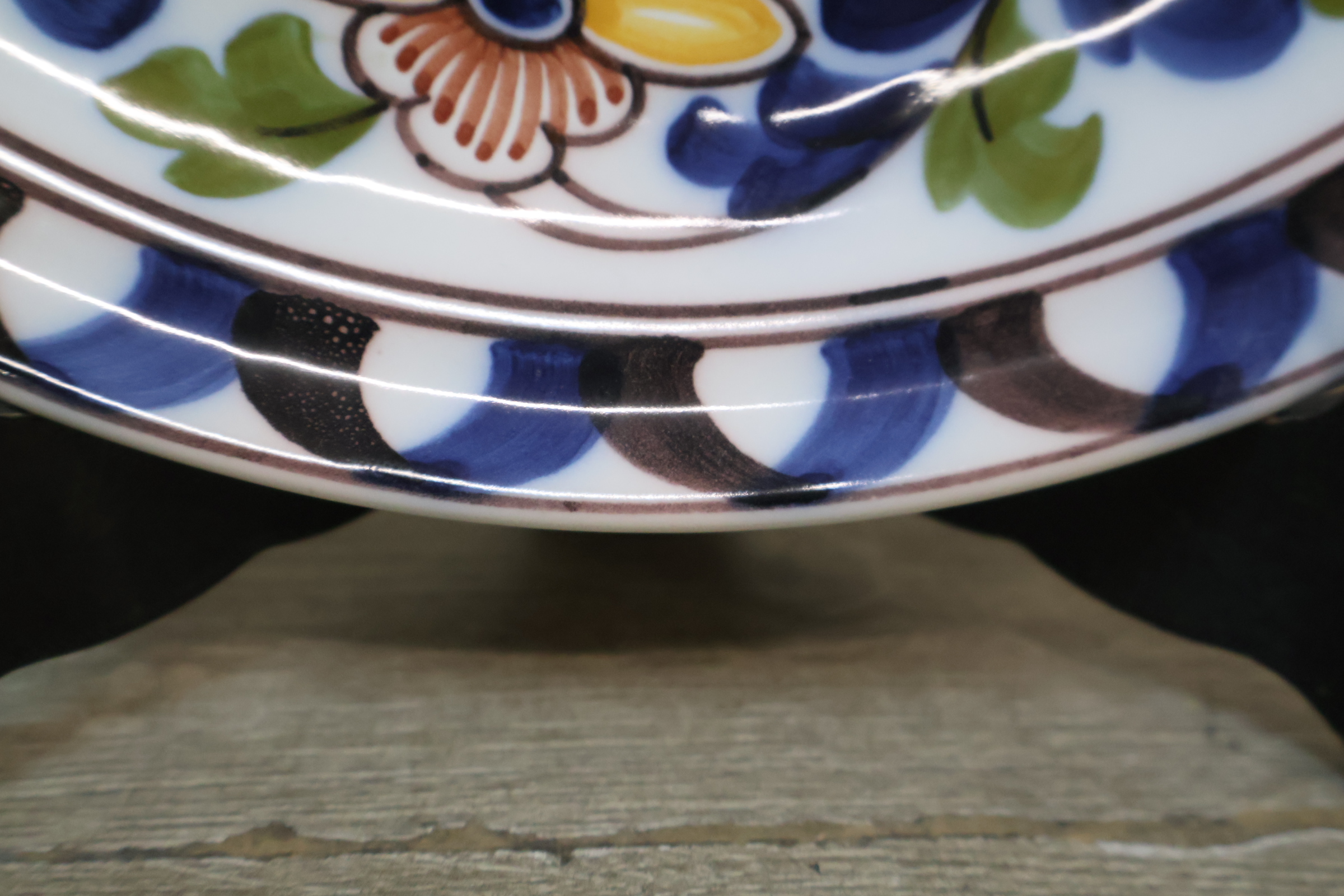 Decoratief porseleinen bord – foto 6 – kavel bij GSD Auctions, Zoeterwoude