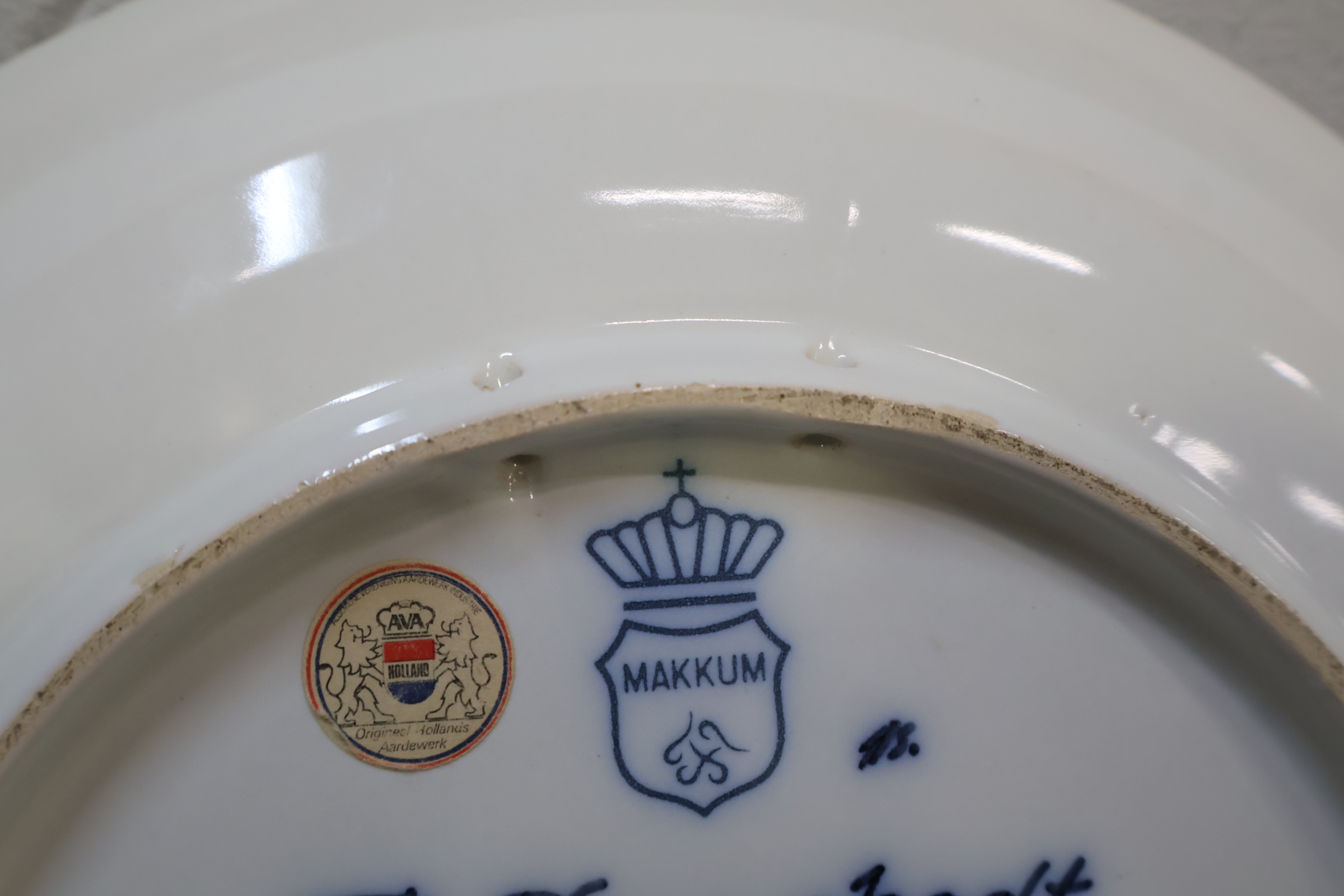 Decoratief porseleinen bord – foto 12 – kavel bij GSD Auctions, Zoeterwoude