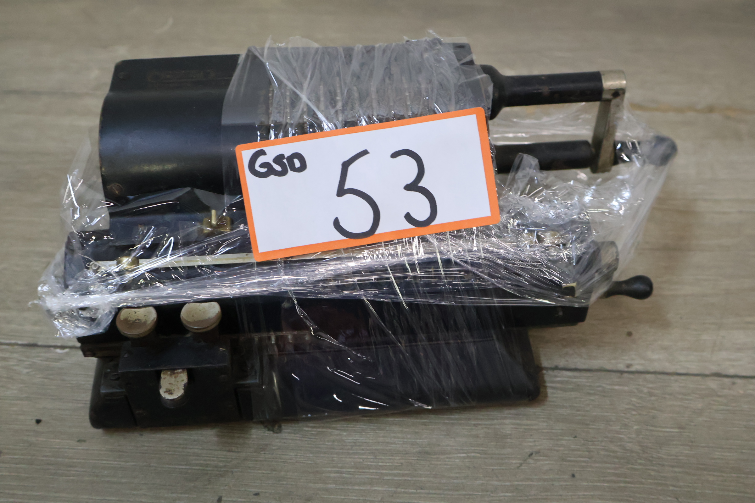 Antieke mechanische rekenmachine – foto 14 – kavel bij GSD Auctions, Zoeterwoude