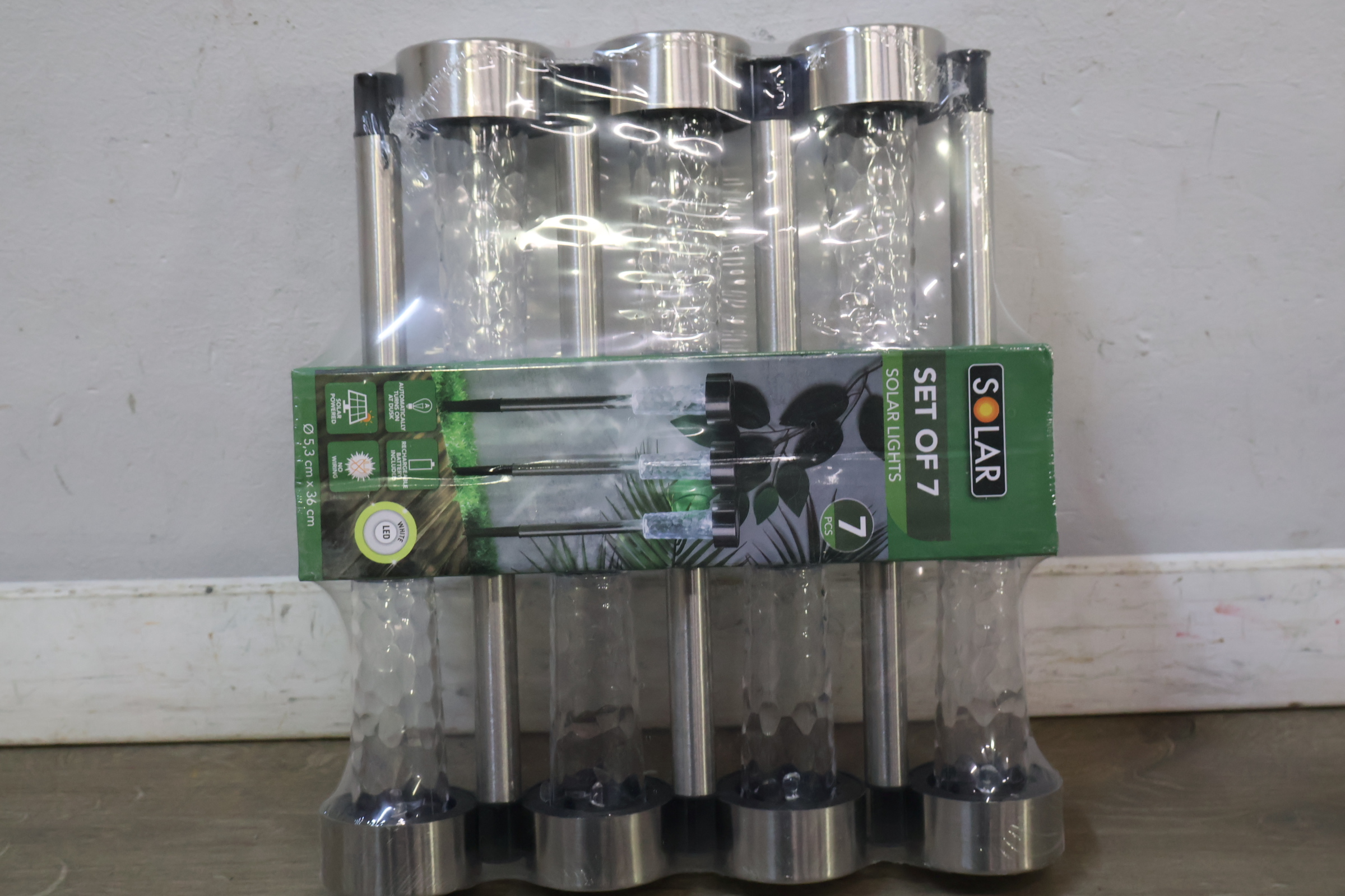 2 Sets van 7 Solar tuinlampen – foto 10 – kavel bij GSD Auctions, Zoeterwoude
