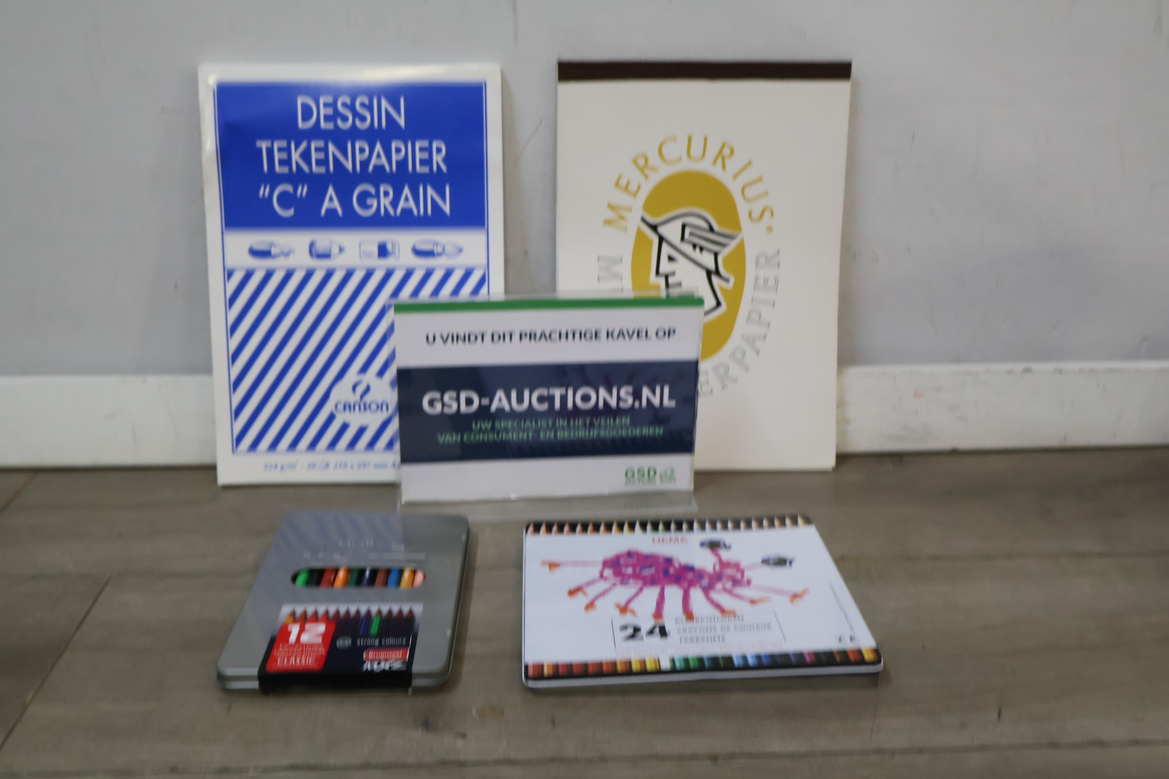 Decoratieve borden – foto 23 – kavel bij GSD Auctions, Zoeterwoude