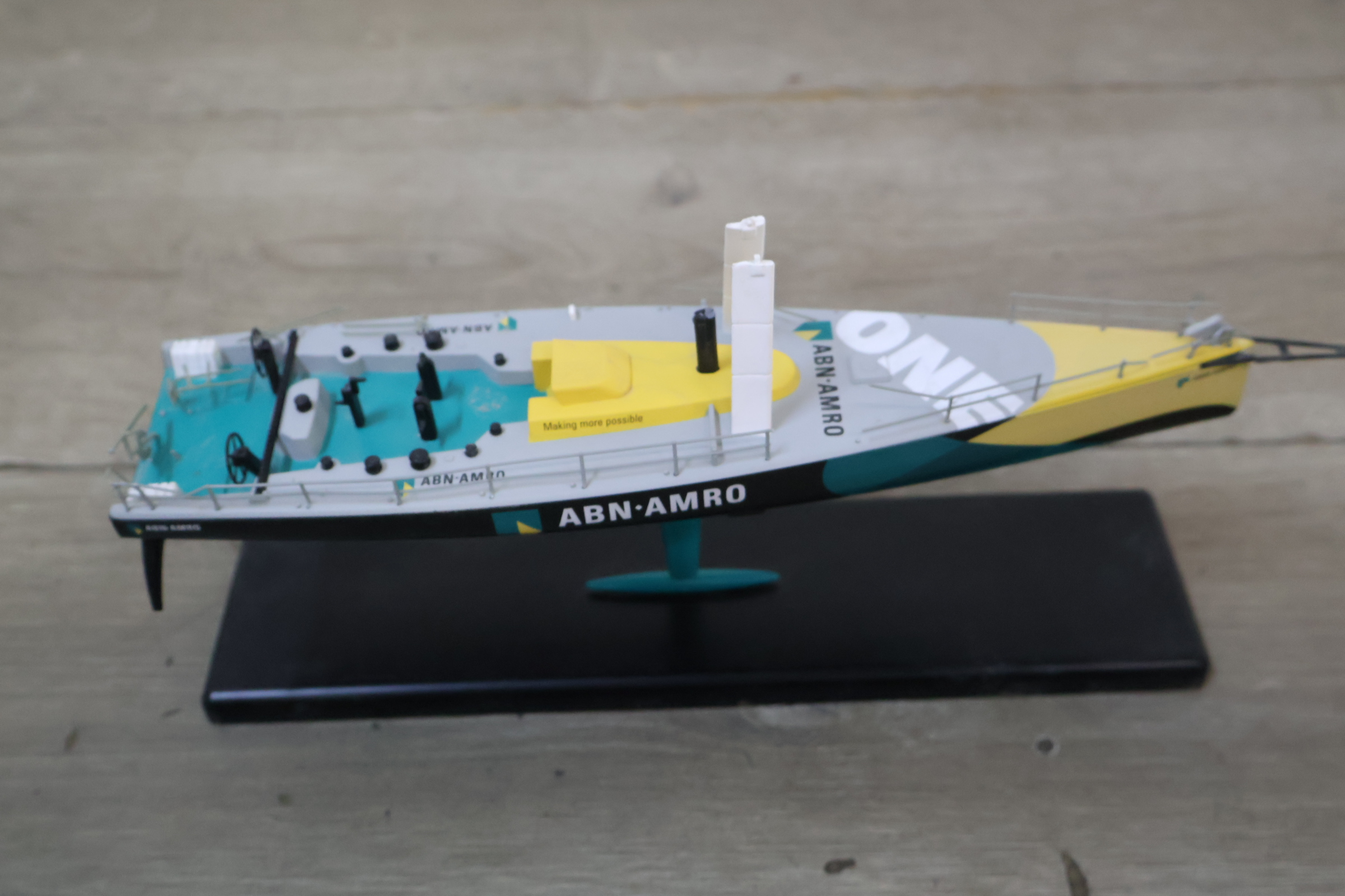 Model ABNamro zeilboot – foto 3 – kavel bij GSD Auctions, Zoeterwoude