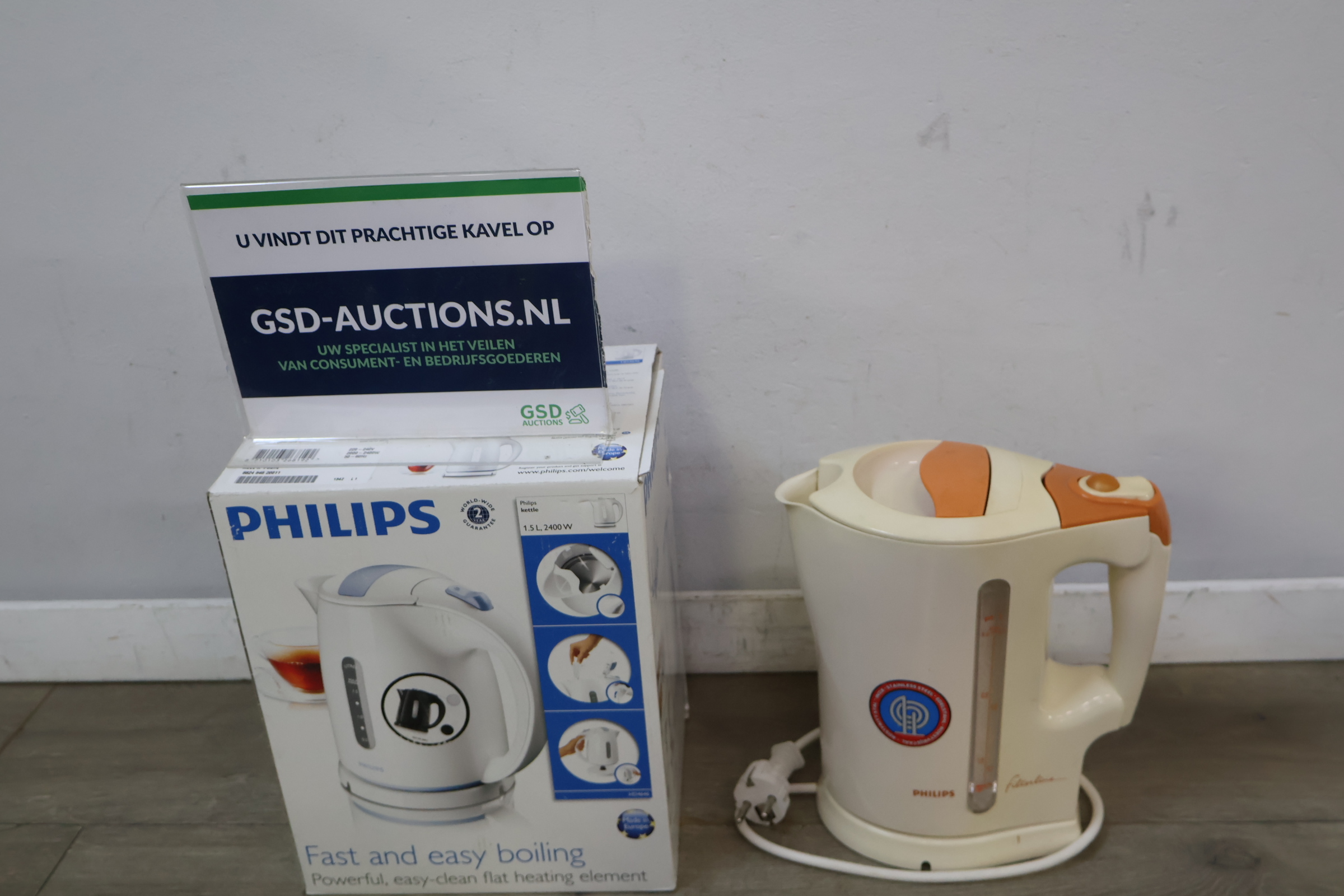 Philips waterkoker 1.5L 2400W – foto 2 – kavel bij GSD Auctions, Zoeterwoude