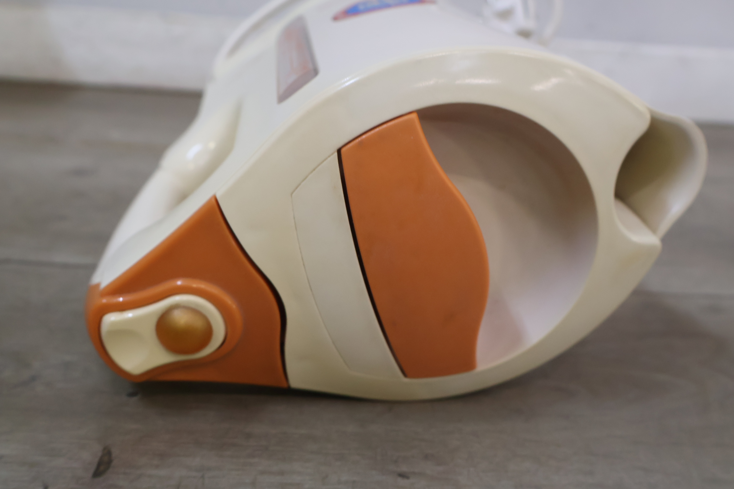 Philips waterkoker 1.5L 2400W – foto 11 – kavel bij GSD Auctions, Zoeterwoude