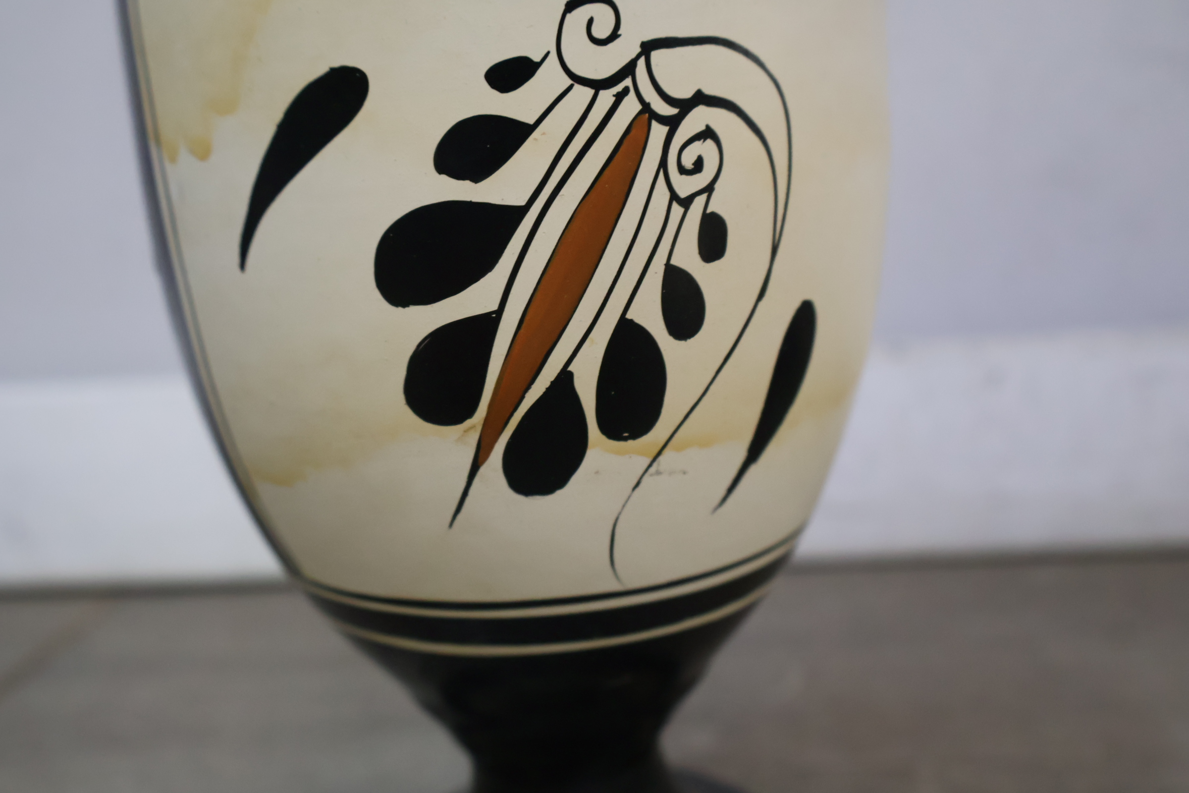 Set van drie Griekse vaasjes met klassieke motieven – foto 11 – kavel bij GSD Auctions, Zoeterwoude