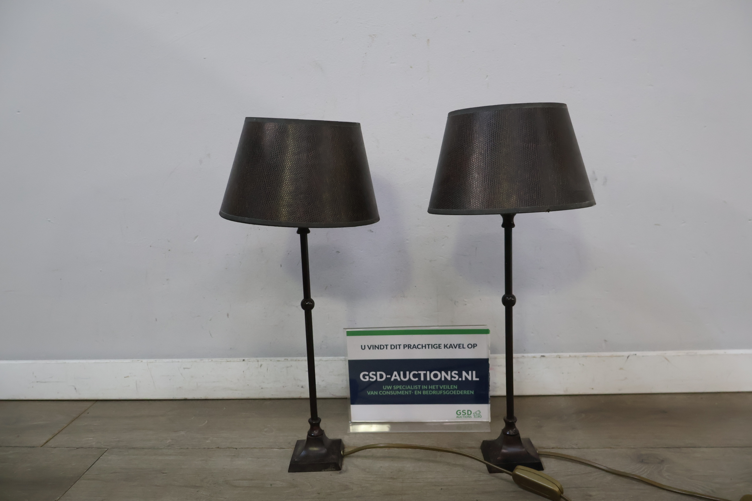 Set van 2 Klassieke Tafellampen – foto 2 – kavel bij GSD Auctions, Zoeterwoude