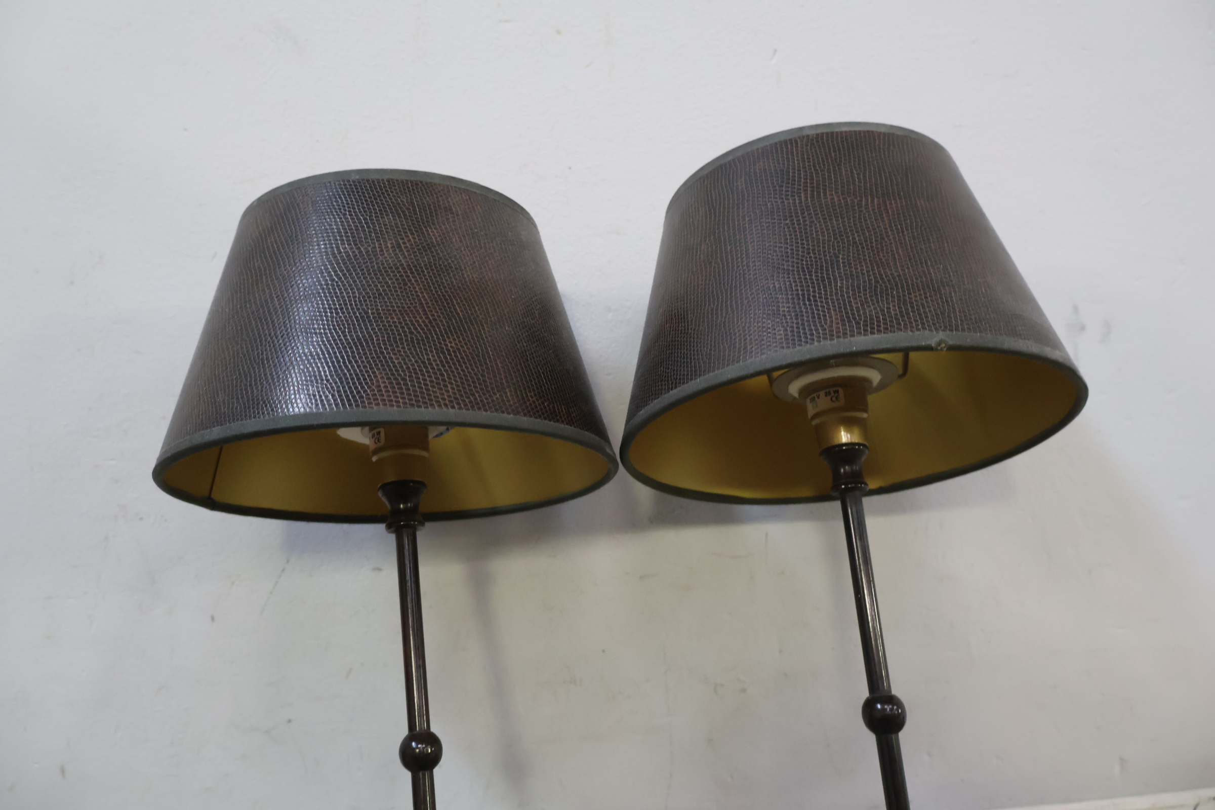 Set van 2 Klassieke Tafellampen – foto 8 – kavel bij GSD Auctions, Zoeterwoude
