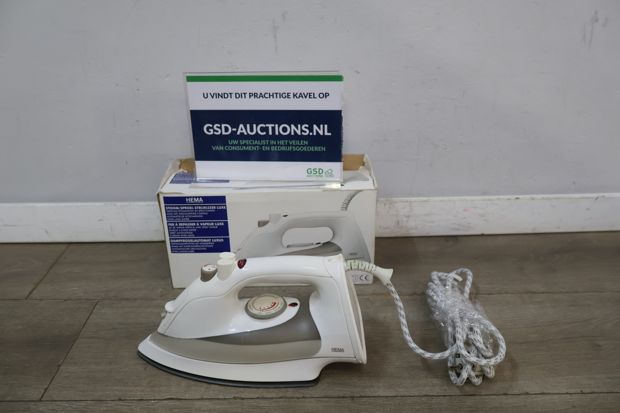 HEMA Stoomstrijkijzer Luxe – kavel bij GSD Auctions, Zoeterwoude