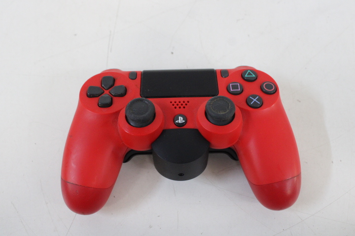 Racestuur pedalen, controller en netwerk switch – foto 10 – kavel bij GSD Auctions, Zoeterwoude