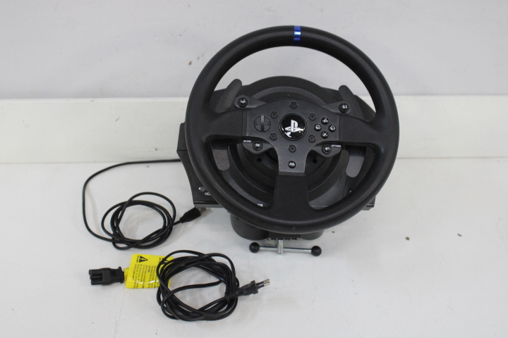 PlayStation racestuur met kabels – foto 3 – kavel bij GSD Auctions, Zoeterwoude