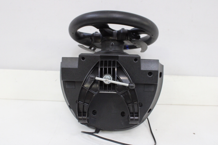 PlayStation racestuur met kabels – foto 16 – kavel bij GSD Auctions, Zoeterwoude