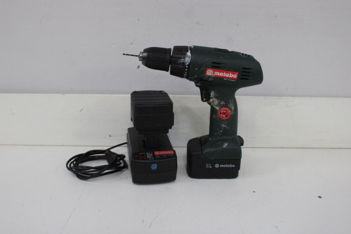 Metabo accuboormachine met lader – foto 3 – kavel bij GSD Auctions, Zoeterwoude