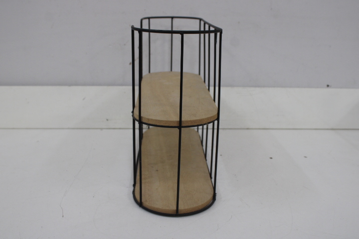 Wandrek met metalen frame en houten planken – foto 6 – kavel bij GSD Auctions, Zoeterwoude