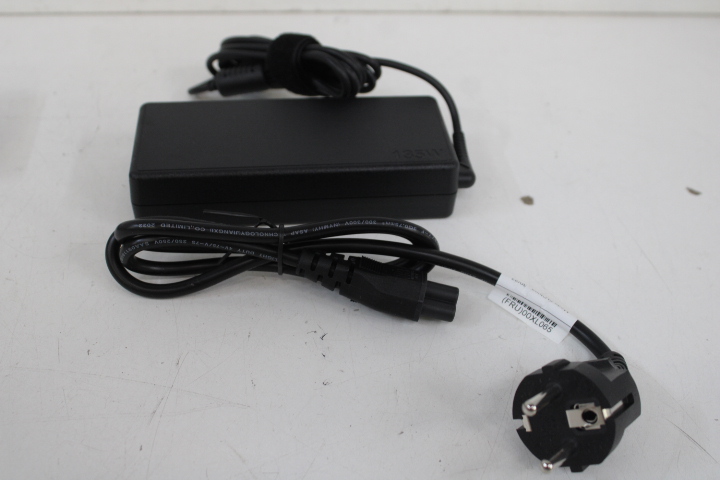 Lenovo ThinkPad Hybrid USB-C met USB-A – foto 9 – kavel bij GSD Auctions, Zoeterwoude