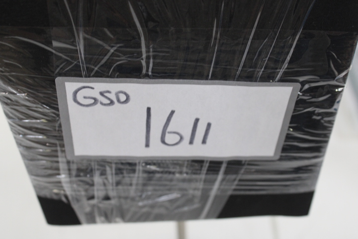 Moderne tafellamp met zwarte kap – foto 16 – kavel bij GSD Auctions, Zoeterwoude