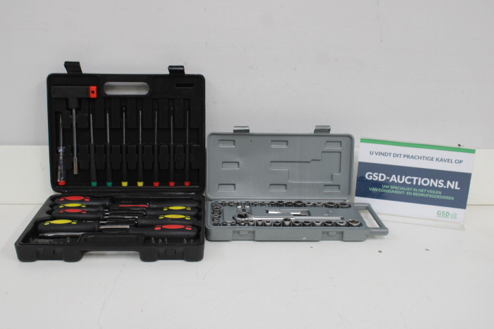 Set schroevendraaiers en dopsleutelset – kavel bij GSD Auctions, Zoeterwoude
