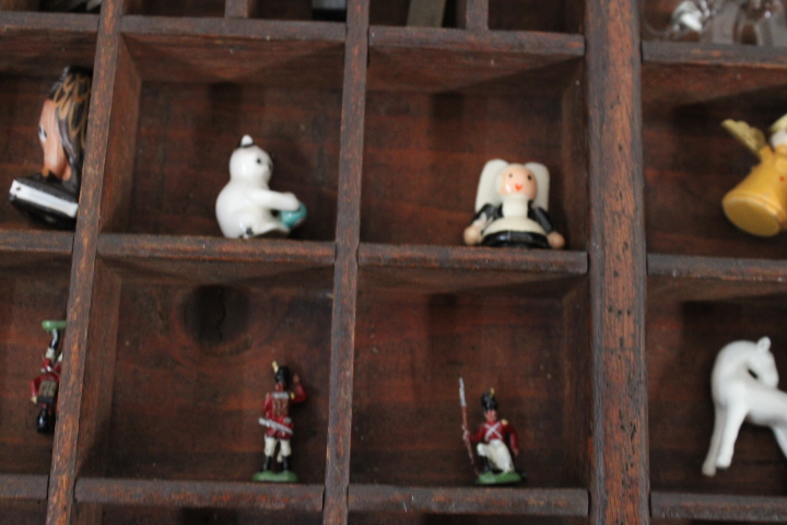 Houten letterkast met kleine vakjes – foto 15 – kavel bij GSD Auctions, Zoeterwoude