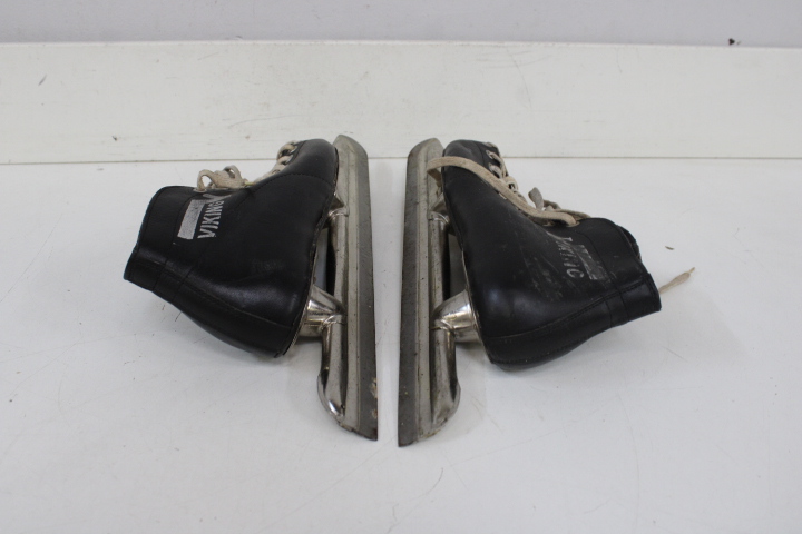 Viking schaatsen (noren) met beschermers – foto 18 – kavel bij GSD Auctions, Zoeterwoude