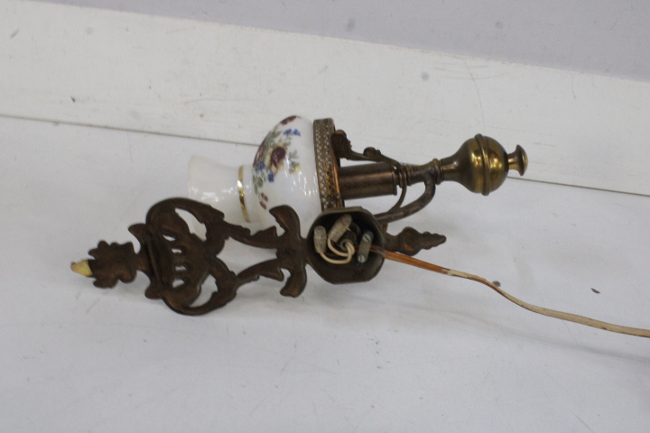 Antieke Elektrische Wandlamp – foto 11 – kavel bij GSD Auctions, Zoeterwoude