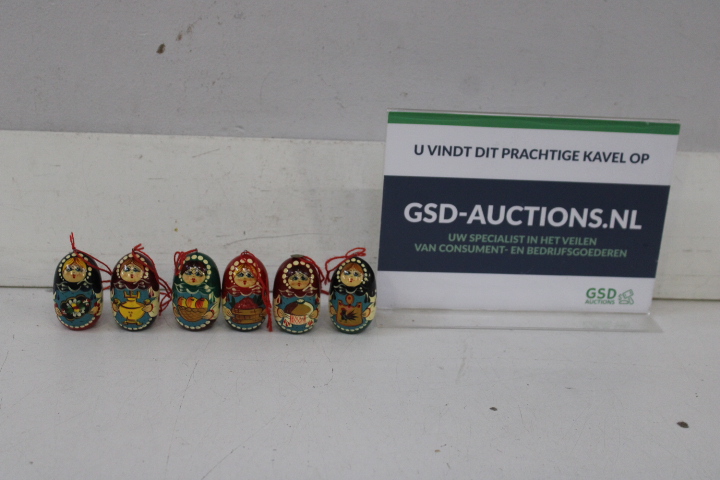 Set van 7 Matroesjka poppetjes – kavel bij GSD Auctions, Zoeterwoude