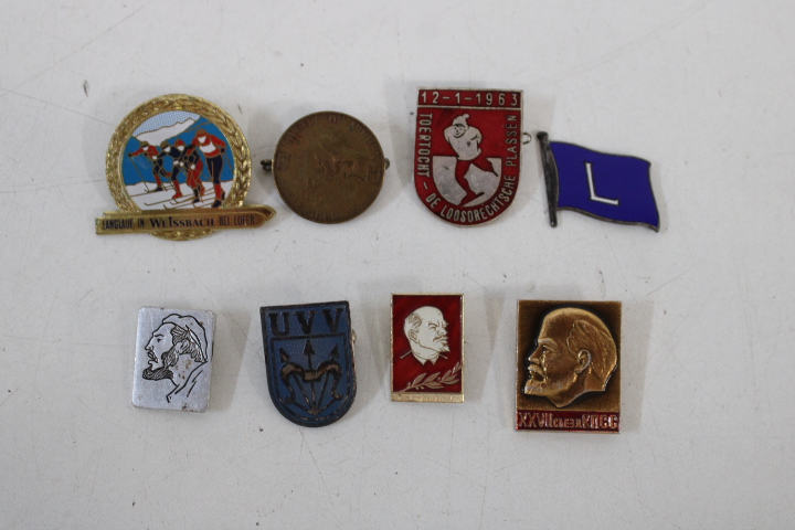 Verzameling medailles en speldjes – foto 6 – kavel bij GSD Auctions, Zoeterwoude