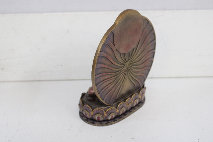 Set van zes decoratieve Aziatische beelden en pagode – foto 12 – kavel bij GSD Auctions, Zoeterwoude