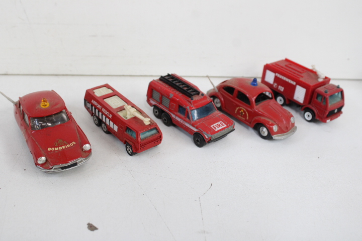 Verzameling oude speelgoedauto's en brandweerwagens – foto 6 – kavel bij GSD Auctions, Zoeterwoude