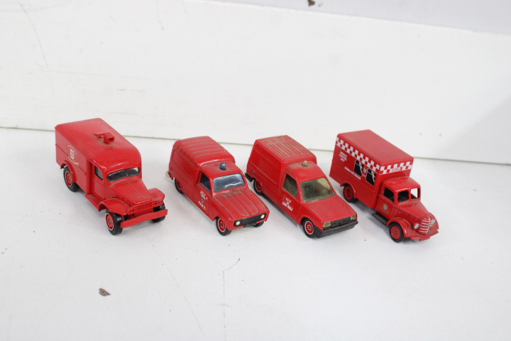 Verzameling oude speelgoedauto's en brandweerwagens – foto 12 – kavel bij GSD Auctions, Zoeterwoude