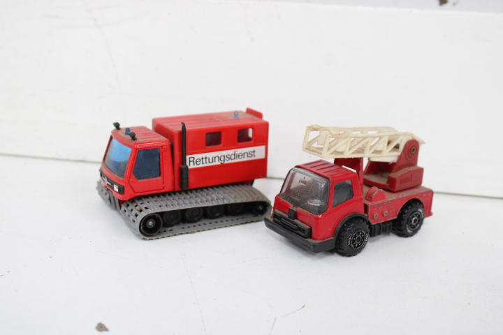 Verzameling oude speelgoedauto's en brandweerwagens – foto 17 – kavel bij GSD Auctions, Zoeterwoude