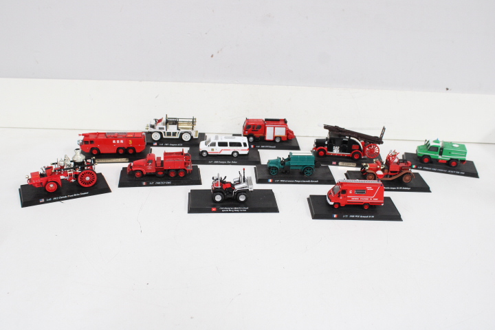Set van 12 model brandweer- en werkvoertuigen – foto 3 – kavel bij GSD Auctions, Zoeterwoude