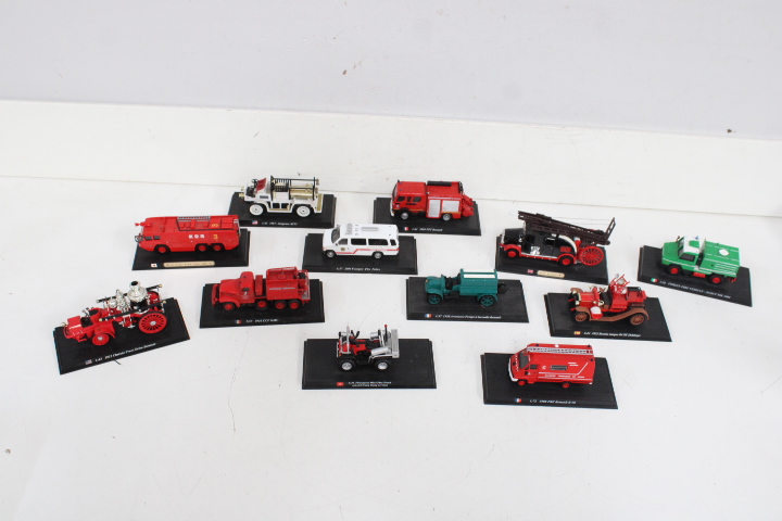 Set van 12 model brandweer- en werkvoertuigen – foto 4 – kavel bij GSD Auctions, Zoeterwoude