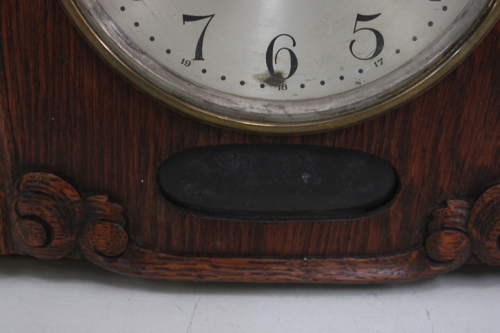 Houten schouwklok met klassieke wijzerplaat – foto 6 – kavel bij GSD Auctions, Zoeterwoude