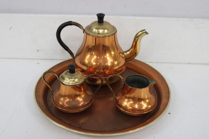 Koperen theeset met dienblad – foto 6 – kavel bij GSD Auctions, Zoeterwoude