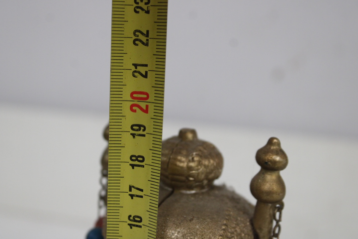 Decoratief joods tafereel met kroon en kalender – foto 13 – kavel bij GSD Auctions, Zoeterwoude