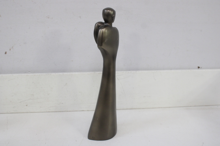 Set van 3 Vrouwelijke Beelden – foto 8 – kavel bij GSD Auctions, Zoeterwoude