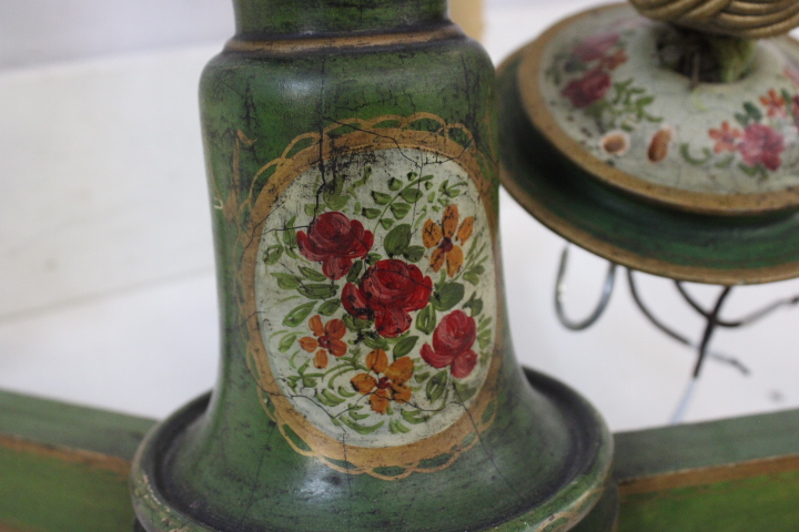 Antieke groene houten hanglamp – foto 5 – kavel bij GSD Auctions, Zoeterwoude