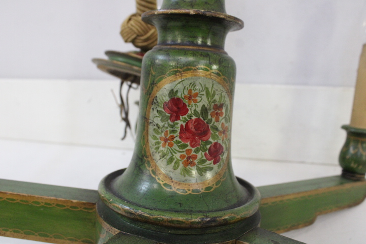 Antieke groene houten hanglamp – foto 9 – kavel bij GSD Auctions, Zoeterwoude