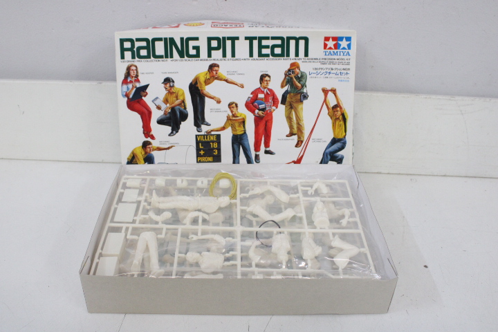 Tamiya Racing Pit Team modelbouwfiguren set – foto 3 – kavel bij GSD Auctions, Zoeterwoude