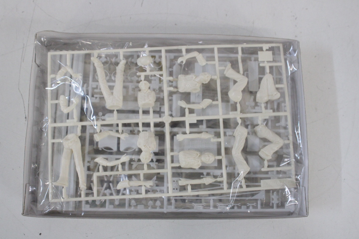 Tamiya Racing Pit Team modelbouwfiguren set – foto 10 – kavel bij GSD Auctions, Zoeterwoude