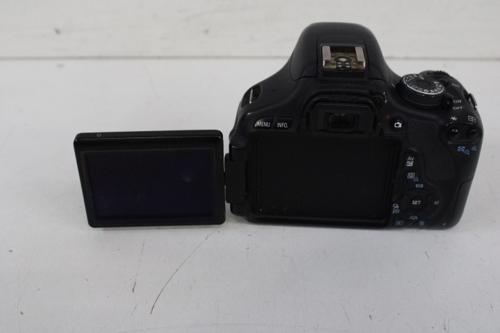 Canon EOS600D spiegelreflexcamera met accessoires – foto 16 – kavel bij GSD Auctions, Zoeterwoude
