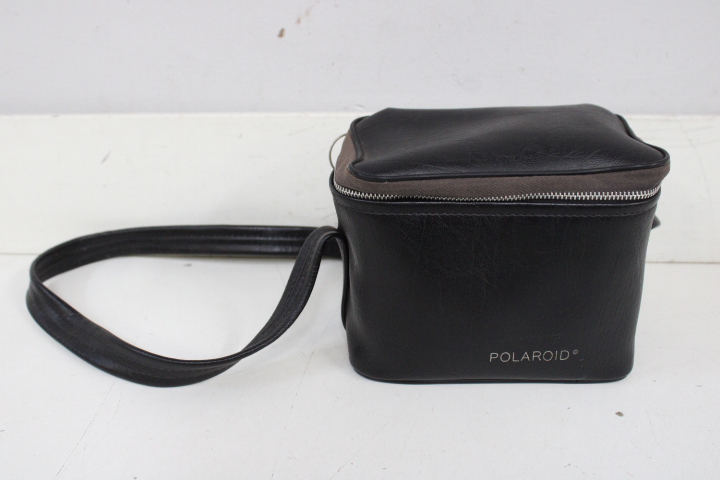 Polaroid Land Camera met zwarte draagtas – foto 17 – kavel bij GSD Auctions, Zoeterwoude
